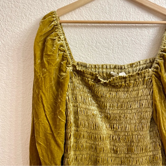 NWT Anthropologie Gold Ochre Velvet Puff Sleeve Top L - Picture 11 of 12